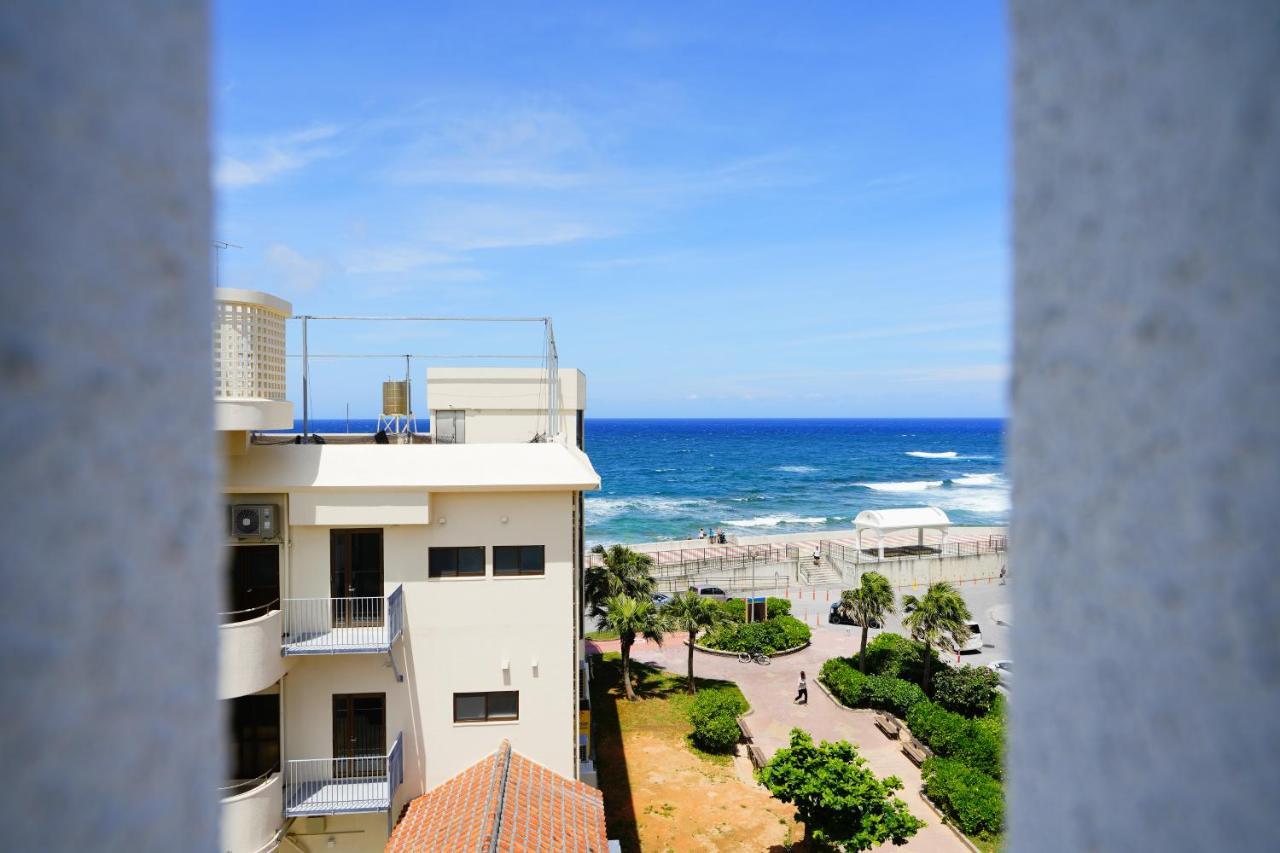 Sunshine Coast Apartment Chatan Luaran gambar